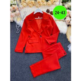 Костюм женский