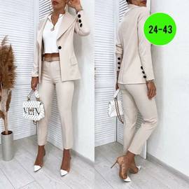 Костюм женский