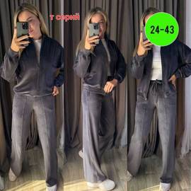 Костюм женский