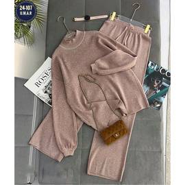 Костюм женский