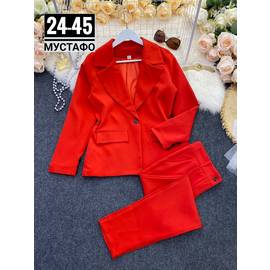 Костюм женский