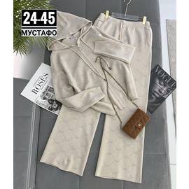 Костюм женский