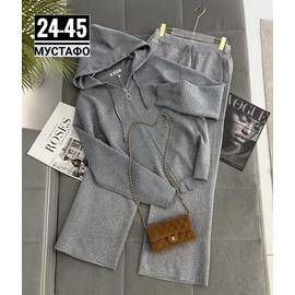 Костюм женский