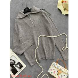 Свитер женский